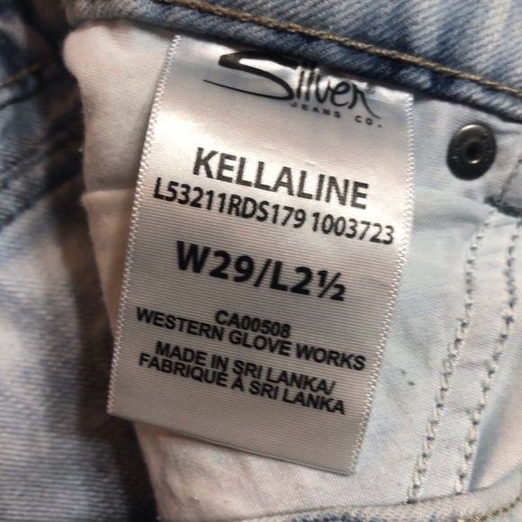 Silver Jeans Distressed Kellaline Shorts 1071 - Picture 5 of 7